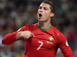 Роналду признан лучшим футболистом в истории Португалии